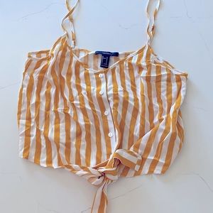 Forever 21 yellow and white striped tie up crop top. size:M
